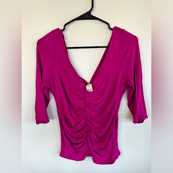 Free People Women's V-Neck Magenta Top - Picture 4 of 5